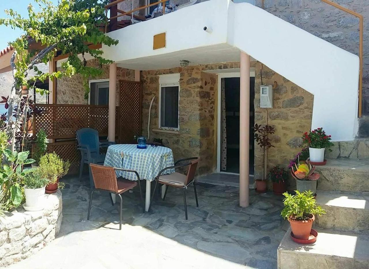 Spiros Apartments 里瓦的亚 外观 照片