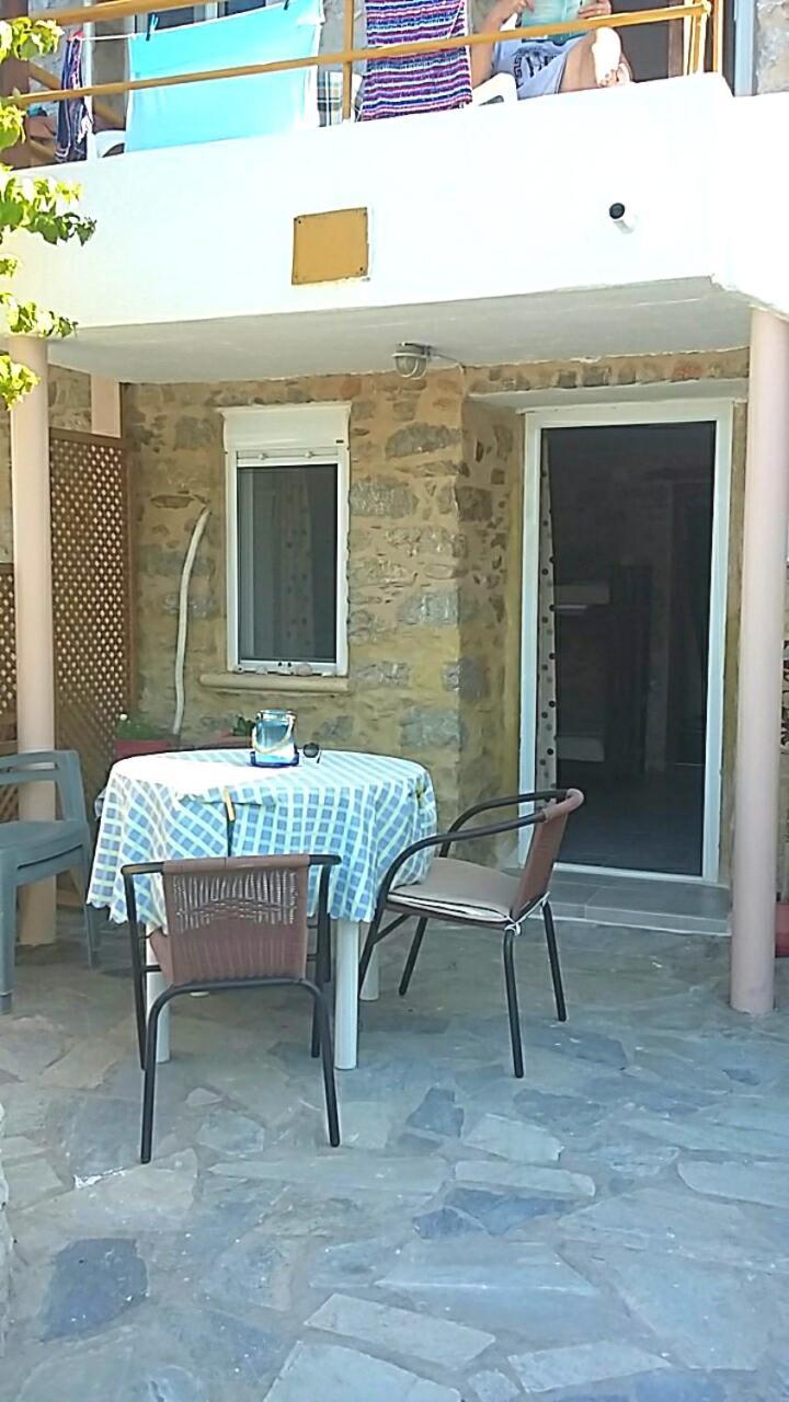 Spiros Apartments 里瓦的亚 外观 照片